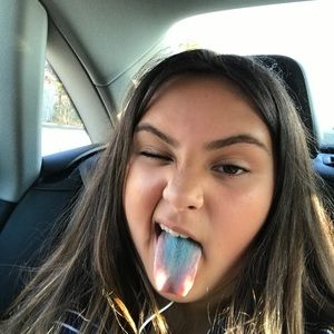 Meet your Posher, Thalia